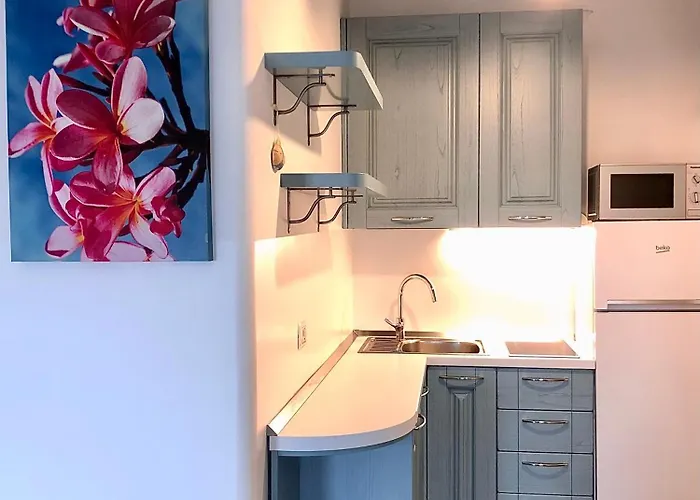 Giulio's - Beachfront Apartamento