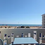 Giulio's - Beachfront