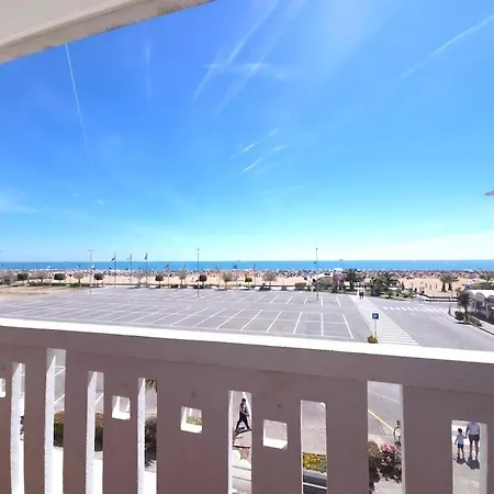 Giulio's - Beachfront Lägenhet *
